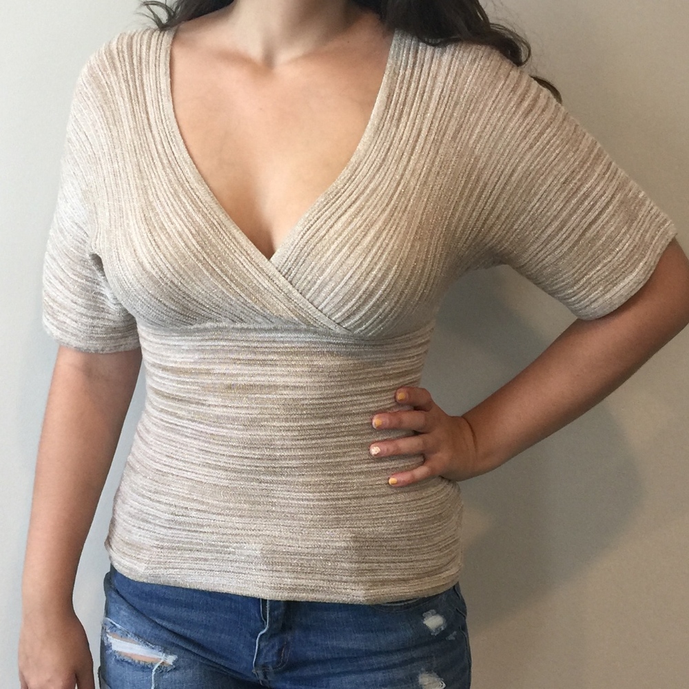White House Black Market V-Neck Form fitting Top